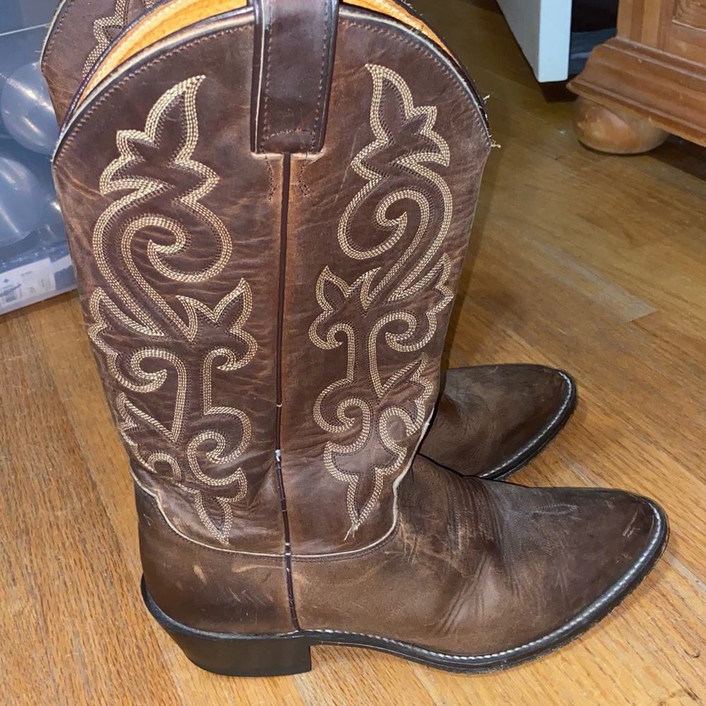 Justin Cowboy Boots, size 8.5 EE mens
